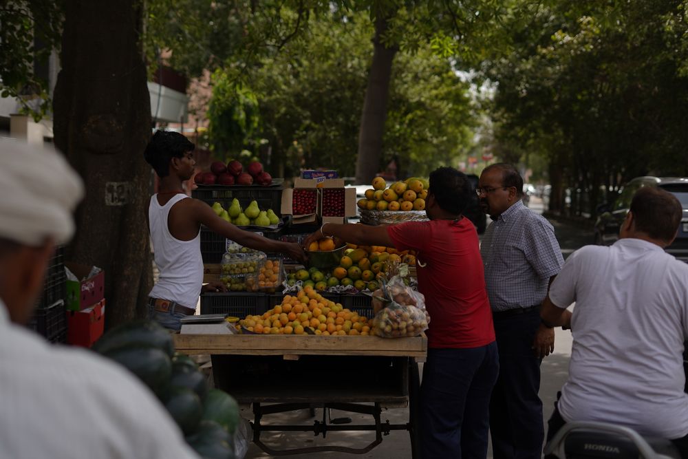 Puesto de frutas en un mercado